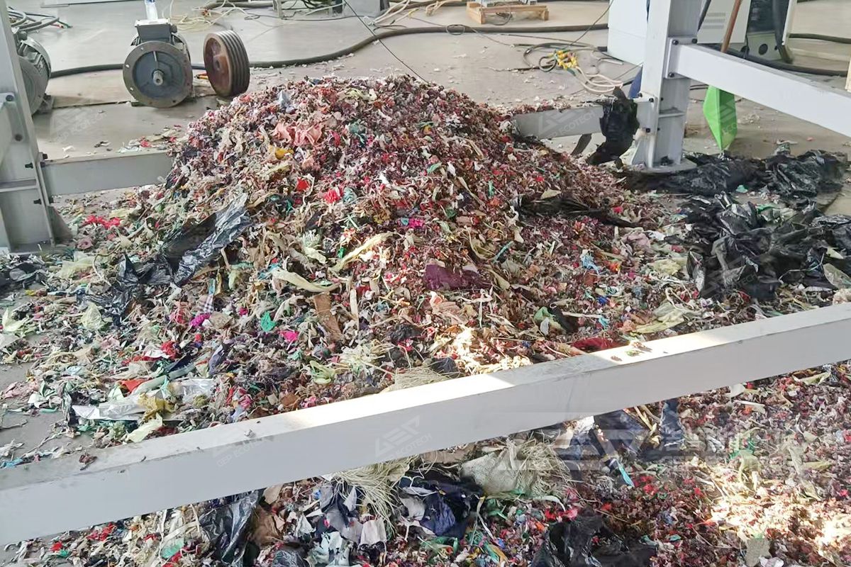 工業(yè)破袋機出料展示